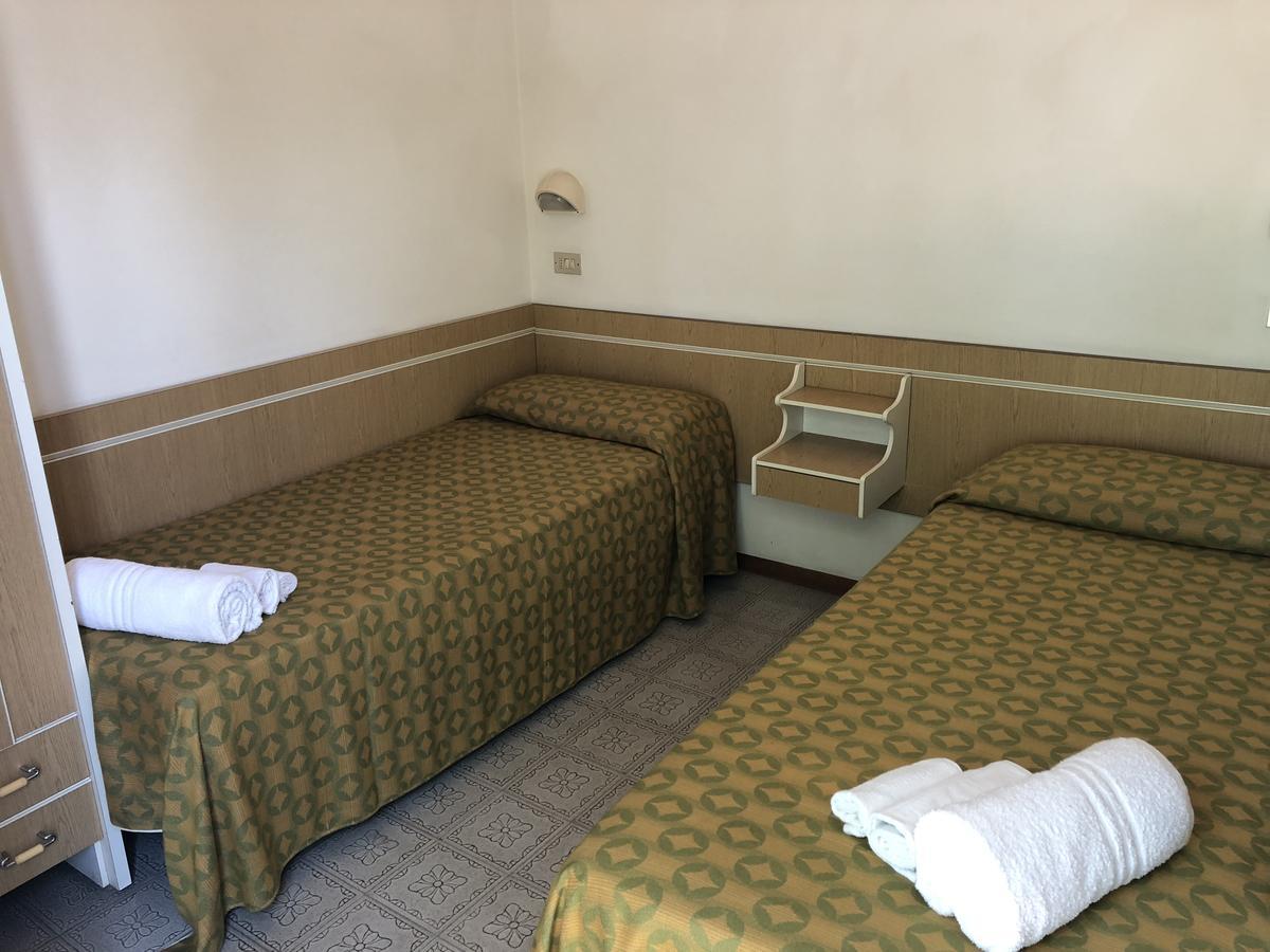 Hotel Alexander San Mauro Mare ภายนอก รูปภาพ