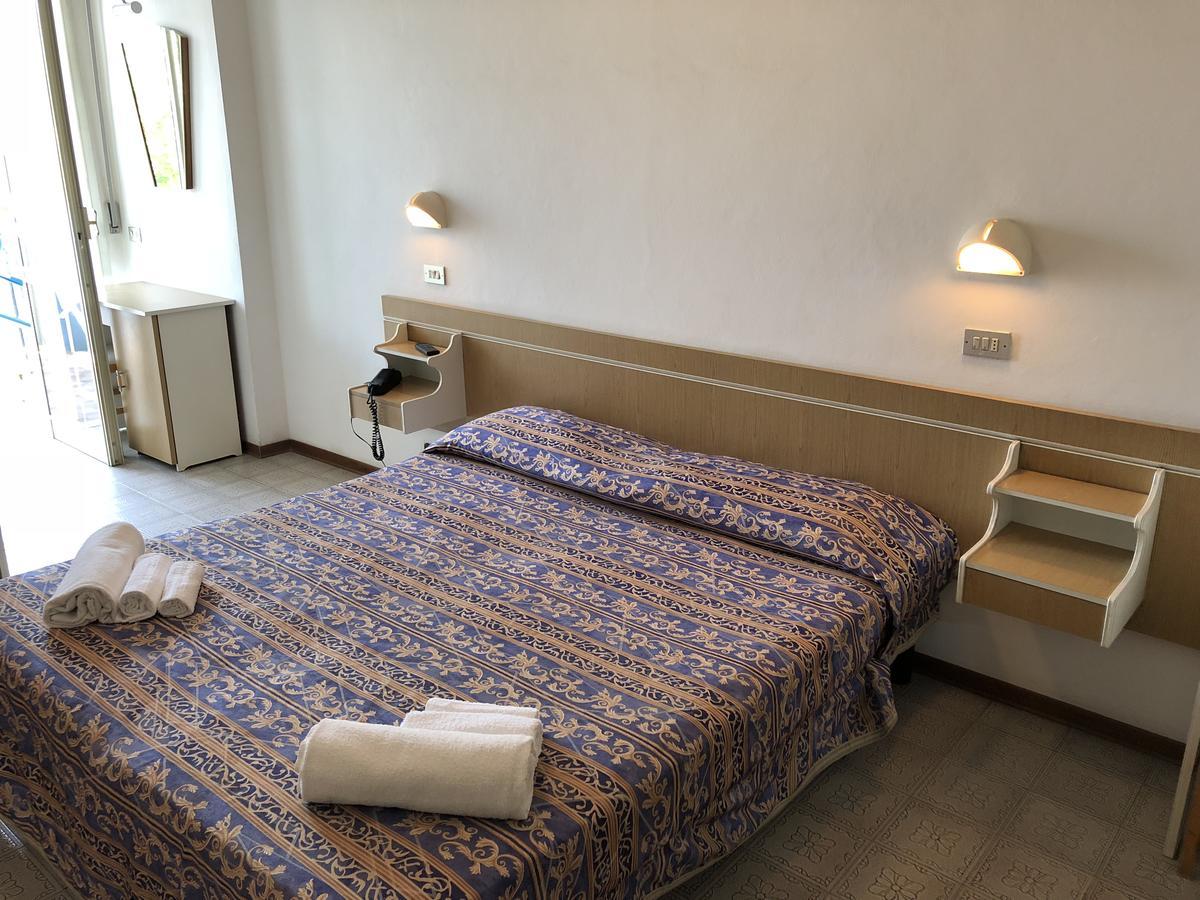 Hotel Alexander San Mauro Mare ภายนอก รูปภาพ